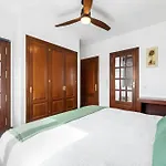 Cosy Alegranza 105, Communal Pool, Private Garden Semesterbostad Playa Blanca (Lanzarote)