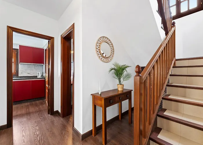 Cosy Villa Alegranza 105, Communal Pool, Private Garden 普拉亚布兰卡