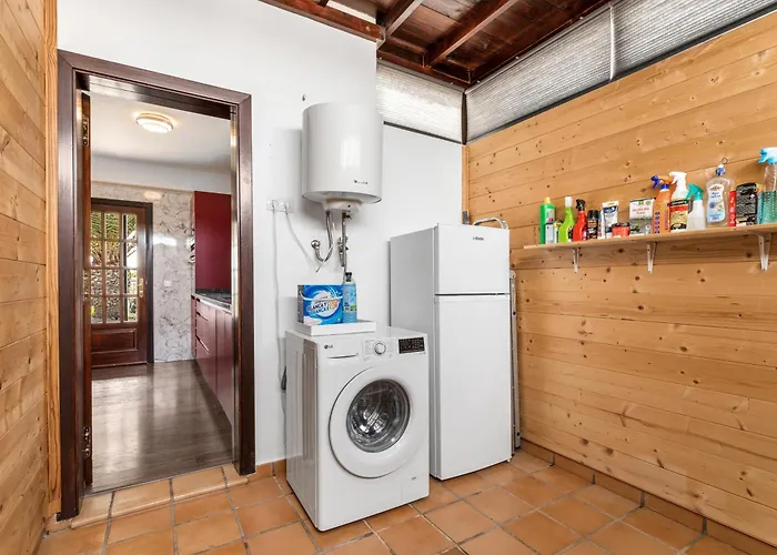 度假居 Cosy Villa Alegranza 105, Communal Pool, Private Garden